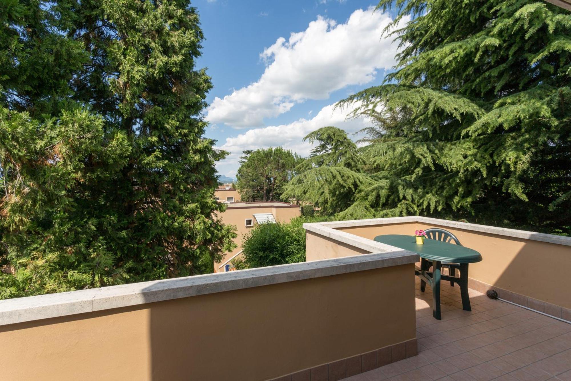 Massimiliano Apartment *